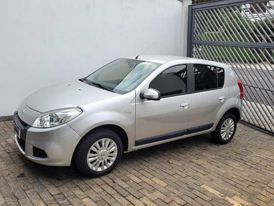 RENAULT SANDERO 1.6 PRIVILÈGE 8V FLEX 4P MANUAL RENAULT SANDERO 1.6 PRIVILÈGE 8V FLEX 4P MANUAL